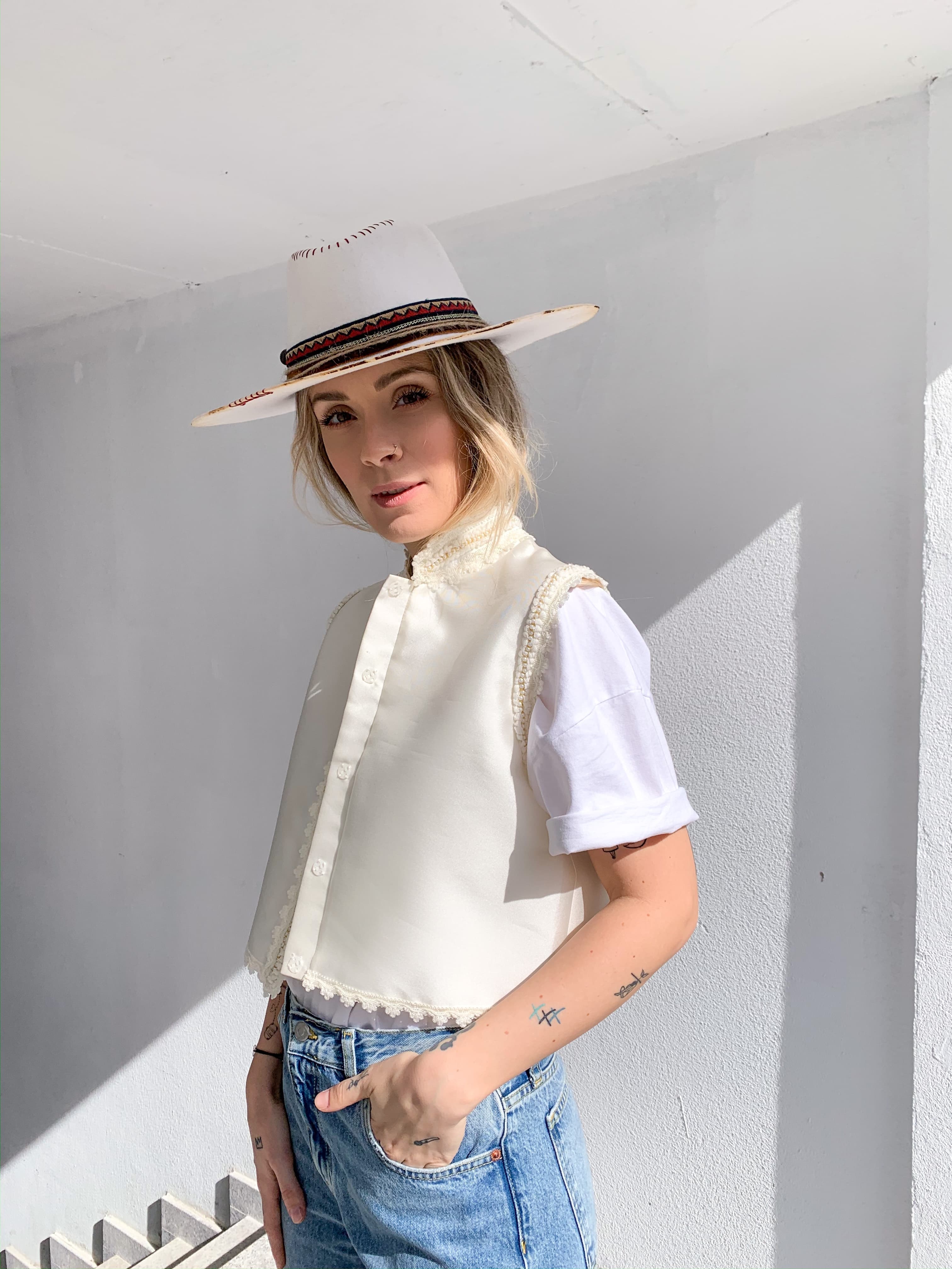 Adriana Matei @Hypewit x The Woman (7)