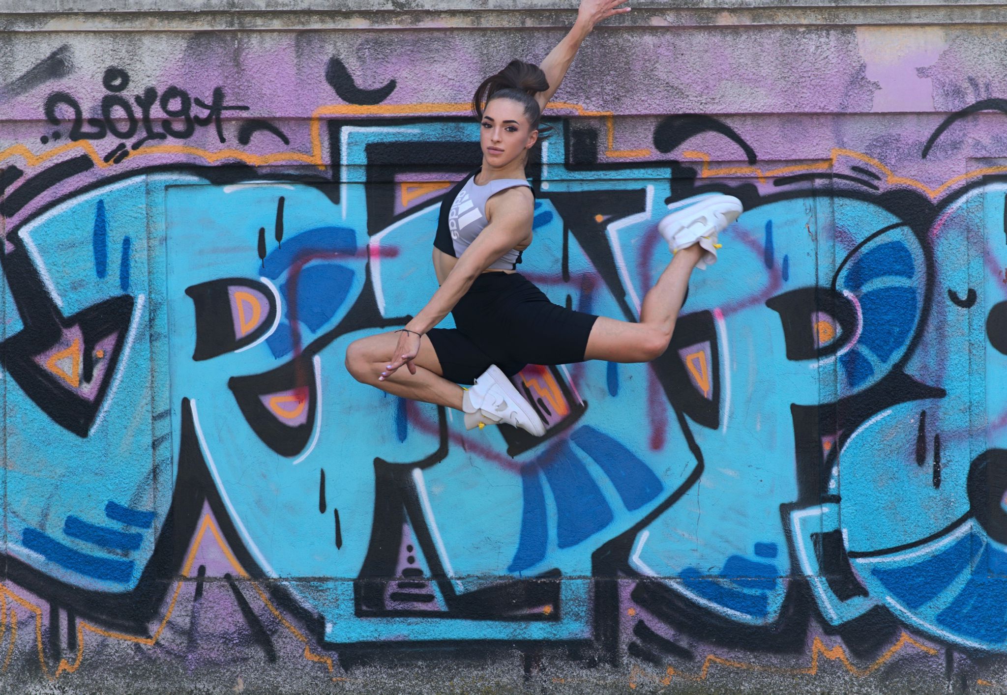 Larisa Iordache (12)