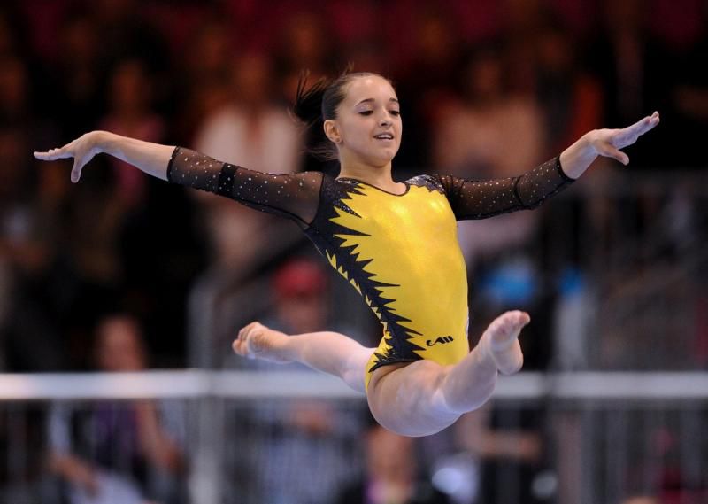 Larisa Iordache (26)