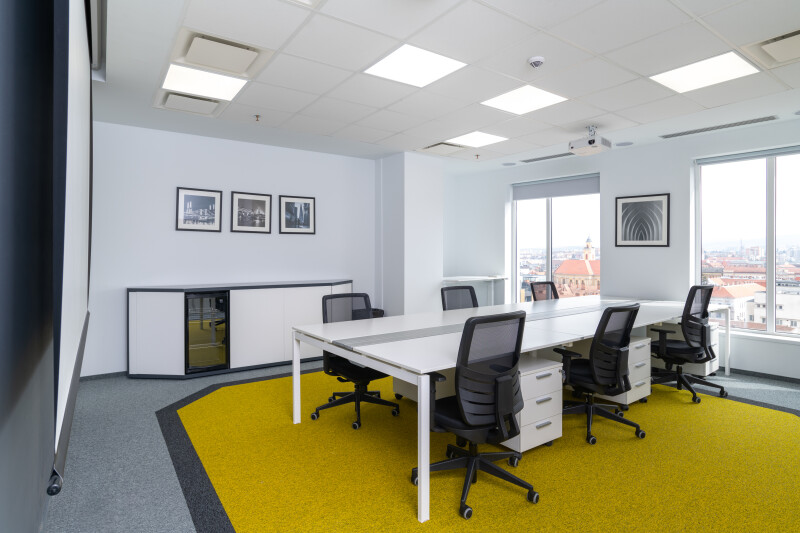 back to office with regus 2022 x the woman12